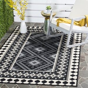 SAFAVIEH Veranda Collection 4' x 5'7" Black / Cream VER099 Boho Indoor/ Outdoor Non-Shedding Easy--Cleaning Patio Backyard Porch Deck Mudroom Accent--Rug