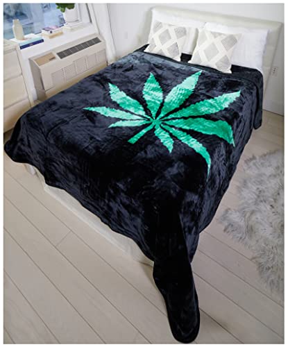 Hiyoko Weed Blanket Faux Fur Throw Blanket Queen Size – Marijuana Gifts for Stoners Faux Mink Warm Blanket