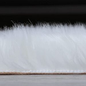 HLZHOU Soft Faux Fur Rug White Sheepskin Chair Cover Seat Pad Shaggy Area Rugs for Bedroom Sofa Living Room Floor(2 x 3 Feet （60 x 90 cm） White)