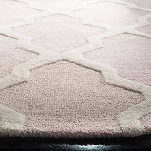 SAFAVIEH Cambridge Collection 6' Round Light Pink / Ivory CAM121M Handmade Trellis Premium Wool Area Rug