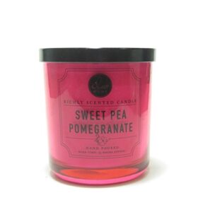 dw home decoware richly scented candle — sweet pea pomegranate medium single wick 9.69 oz