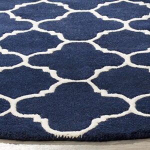 SAFAVIEH Chatham Collection 7' Round Dark Blue/Ivory CHT717C Handmade Quatrefoil Trellis Premium Wool Area Rug