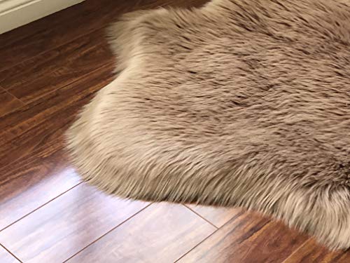 LAMBZY Faux Sheepskin Hypoallergenic Free Shape Silky Shag Rug, Luxury Shaggy Silky Plush Carpet for Bedrooms Rugs Living Kids Room Sofa Floor Rugs (Single and a Half 2'x4', 60x120 cm Camel)