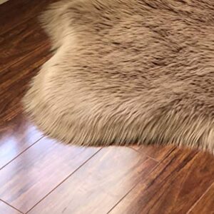 LAMBZY Faux Sheepskin Hypoallergenic Free Shape Silky Shag Rug, Luxury Shaggy Silky Plush Carpet for Bedrooms Rugs Living Kids Room Sofa Floor Rugs (Single and a Half 2'x4', 60x120 cm Camel)