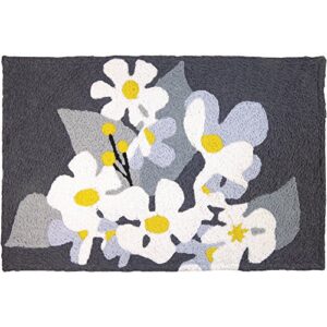 jellybean daisies on pewter garden indoor/outdoor machine washable 21″ x 33″ accent rug