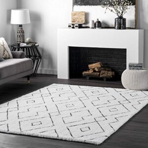 nuloom beaulah modern trellis shag area rug, 5′ 3″ x 7′, white