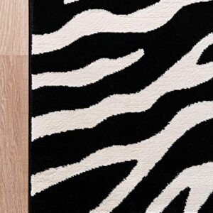 Unique Loom Wildlife Collection Animal Inspired with Zebra Design Area Rug, 6 x 9 ft, Black/Ivory