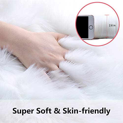 Softlife Square Faux Fur Sheepskin Chair Cover Seat Cushion Pad Super Soft Area Rugs for Living Bedroom Sofa (1.6ft x 1.6ft, White)