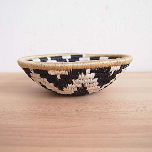 Small African Basket- Chwele/Rwanda Basket/Woven Bowl/Sisal & Sweetgrass Basket/Black, Tan, White