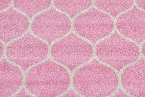 Unique Loom Trellis Frieze Collection Area Rug - Rounded (4' 1" x 6' 1", Light Pink/ Ivory)