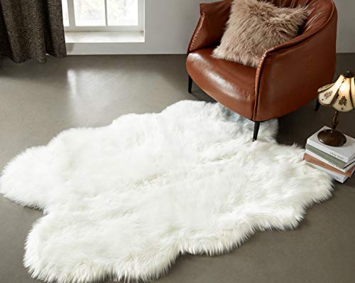 LEEVAN Faux Fur Sheepskin Shaggy Rug Silky Super Soft Area Rug Plush Fluffy Chair Cover Seat Floor Mat Carpet Luxurious Comfort Accent Home Decor for Living Room Kid’s Room (4ft x 6 ft, White)