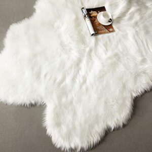 LEEVAN Faux Fur Sheepskin Shaggy Rug Silky Super Soft Area Rug Plush Fluffy Chair Cover Seat Floor Mat Carpet Luxurious Comfort Accent Home Decor for Living Room Kid’s Room (4ft x 6 ft, White)