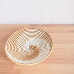 African Basket- Sokoke/Rwanda Basket/Woven Bowl/Sisal & Sweetgrass Basket/Tans, White