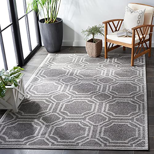 SAFAVIEH Amherst Collection 6' x 9' Grey / Light Grey AMT411C Geometric Non-Shedding Living Room Bedroom Dining Home Office Area Rug