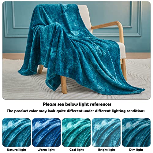 NEWCOSPLAY Super Soft Throw Blanket Premium Silky Flannel Fleece Leaves Pattern Lightweight Blanket All Season Use (Multi Blue, Throw(50"x60"))