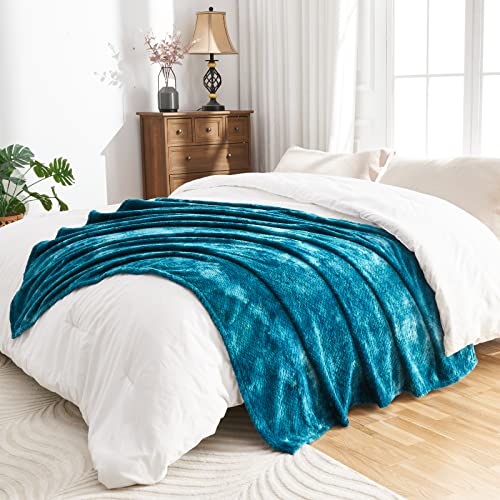 NEWCOSPLAY Super Soft Throw Blanket Premium Silky Flannel Fleece Leaves Pattern Lightweight Blanket All Season Use (Multi Blue, Throw(50"x60"))