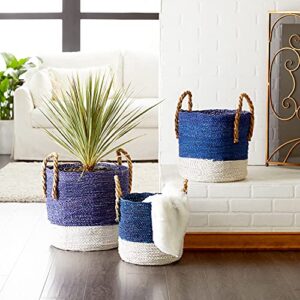 deco 79 seagrass handmade two toned storage basket with handles, set of 3 17″, 15″, 13″w, blue