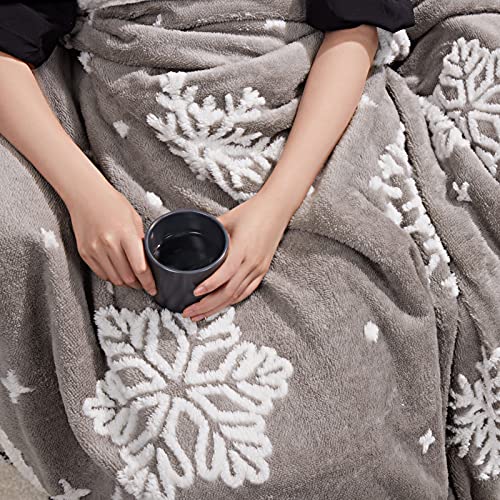 WBHome Christmas Sherpa Throw Blanket | | Soft, Warm, Cozy, Fuzzy Flannel Fleece Holiday Blanket for Bed Couch Sofa, 50x60 inch, (Grey & White Snowflake)