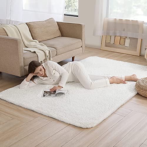 Chloelov Soft Thick Fluffy Faux Fur Area Rug for Living Room 5' x 8', Luxury Plush Shaggy Fuzzy Bedside Rugs for Bedroom Dorm Nursery, No-slip Large Furry Cozy Accent Carpet Mats for Sofa Floor, White