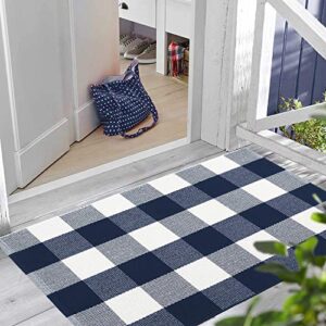 leevan cotton buffalo plaid outdoor rug 2×3 ft checkered front porch rug washable woven welcome braided door mat for layered kitchen farmhouse bathroom entryway throw carpet, navy blue and white