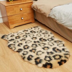 ESCRODOI Fluffy Leopard Print Rug 2'x 3’, Soft Leopard Rugs for Chair Bedroom Living Room Couch Decorative Cheetah Shaggy Throw Rugs Non-Slip Washable Faux Fur Rug Luxurious Home Decor, Brown