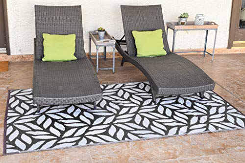 Stylish Camping 255081 5-feet by 8-feet Reversible Mat, Plastic Straw Rug, Large Floor Mat for Outdoors, RV, Patio, Backyard, Picnic, Beach, Camping - Leaf Mat (Black/Beige)