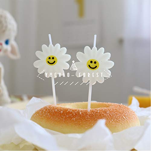 CheeseandU 5Pcs/Set Daisy Birthday Candles Cute Sunflower with Smile Face Birthday Candles for Kids Birthday Cake Decoration Sunflower Theme Party Supplies White