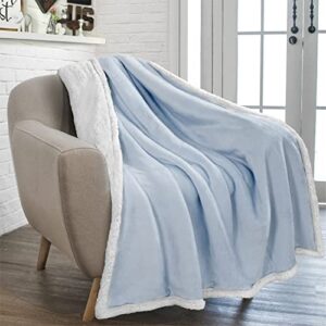 pavilia plush sherpa fleece throw blanket light blue | soft, warm, fuzzy baby blue throw for couch sofa | solid reversible cozy microfiber fluffy blanket, 50×60