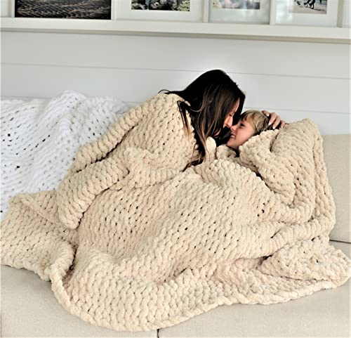 White Oak Village Chunky Knit Blanket Large Tight Knit Chunky Knit Blanket 50x70; Boho Throw; Tight Braid Cable Knit Throw for Sofa or Bed; Chenille Weighted Blanket 4.5lbs Soft Yellow