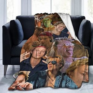 Rudy Pankow as JJ Soft and Comfortable Warm Throw Blanket Beach Blanket Picnic Blanket Fleece Blankets for Sofa,Office Bed car Camp Couch … (Balck, 50"x40")