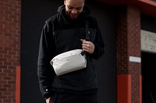 Bellroy Lite Sling (lightweight crossbody bag) - Shadow