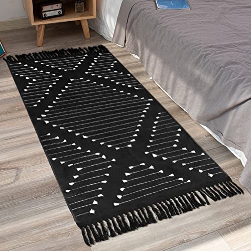 Boho Kitchen Rug Cotton Cotton Bedroom Runner Rug Black White Moroccan Woven Bathroom Rug with Tassels 2'x4.3' Machine Washable Mat Sink Floor Carpet for Hallway Entryway Living Room Front Door