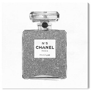 the oliver gal artist co. fashion and glam wall art canvas prints ‘silver classic number 5’ perfumes home décor, 30 in x 30 in, gray, white
