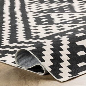 nuLOOM Chiara Machine Washable Modern Geometric Area Rug, 4' x 6', Black