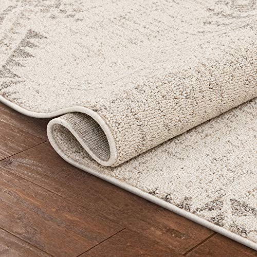 Well Woven Anita Beige Tribal Medallion (5'3" x 7'3") Area Rug