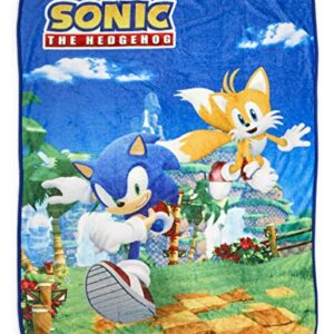 JUST FUNKY Sonic The Hedgehog Sonic & Tails Large Fleece Throw Blanket | Official Sonic The Hedgehog Collectible Blanket | Measures 60 x 45 Inches