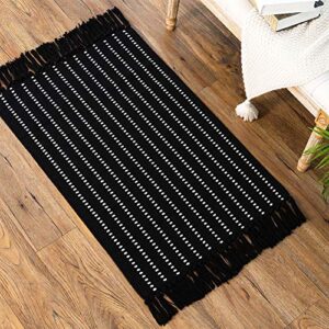 idee-home black small boho rug, boho bathroom rug, patterned bath mat, woven black striped rug for bedroom living room, sink kitchen boho rug with tassel 2’x3′