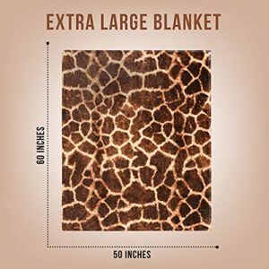 Giraffe Print Throw Blanket, Adorable Super-Soft Extra-Large Giraffe Blanket for Women, Girls, Teens and Children, Cute Fleece Giraffe Throw (50in x 60in) Warm Plush and Cozy Throw for Sofa or Couch