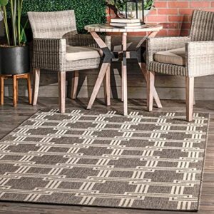 nuLOOM Frontier Greek Trellis Indoor/Outdoor Area Rug, 6' 7" x 9', Grey