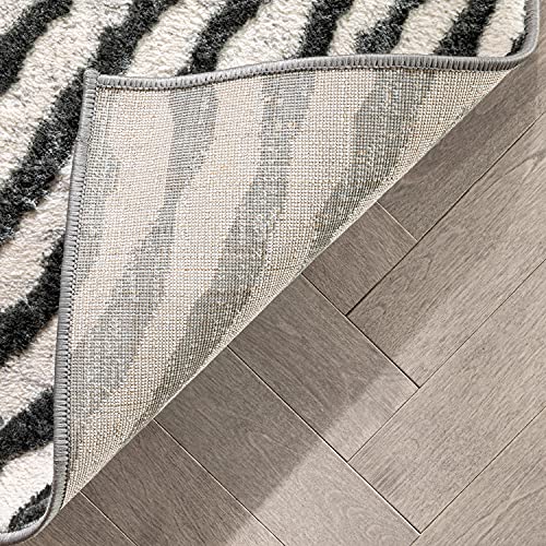 Well Woven Basma Grey Abstract Geometric Soft High-Lo Pile Area Rug 5x7 (5'3" x 7'3")