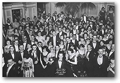 Overlook Hotel from Stephen King's The Shining Movie Poster Pictures for Living Room Painting Prints on Canvas Artwork for Kitchen Wall Decor for Bedroom Printed Canvas Modern Home Decorations (No Frame,16x24inch)