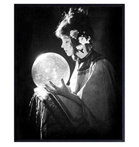 pagan gothic wall art – crystal ball – goth home decor – creepy fortune teller, psychic – gift for wicca, wiccan, occult, paganism, horror movies fans – black magic picture – vintage hollywood poster