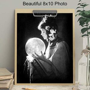 Pagan Gothic Wall Art - Crystal Ball - Goth Home Decor - Creepy Fortune Teller, Psychic - Gift for Wicca, Wiccan, Occult, Paganism, Horror Movies Fans - Black Magic Picture - Vintage Hollywood Poster