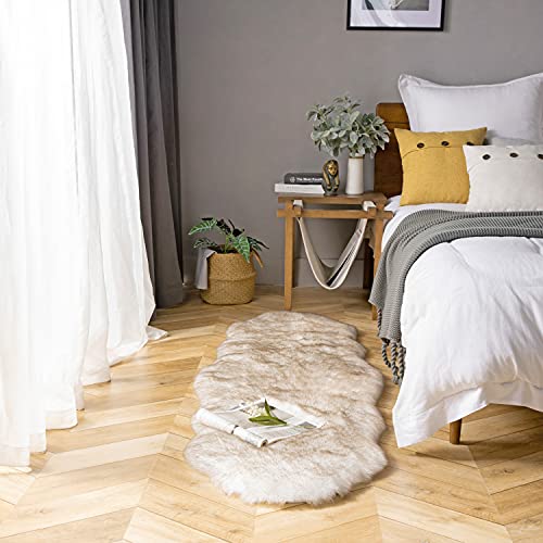 Phantoscope Faux Fur Rug, Fluffy Soft Faux Fox Fur Area Rugs for Bedroom Livingroom Kids Room Decor,Shaggy Fur Rugs Anti-Skid, White Brown, 2 x 6 Feet