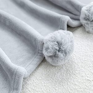 Amélie Home Fleece with Pom Pom Fringe,Light Grey,60"x 80"