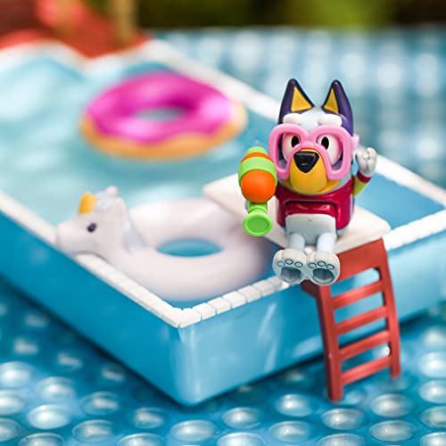 Bluey Pool Playset and Figure, 2.5-3 inch Articulated Figure and Accessories