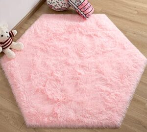 evoionos pink hexagon rug for princess tent , fluffy area rug for kids room , 4.6x4 ft , for girls tent , furry soft nursery rug , fuzzy plush carpet for teen girls bedroom