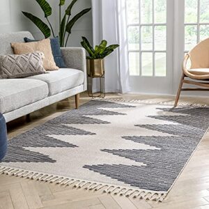 Well Woven Zella Ivory Tribal Diamond Medallion Area Rug (7'10" x 10'6")