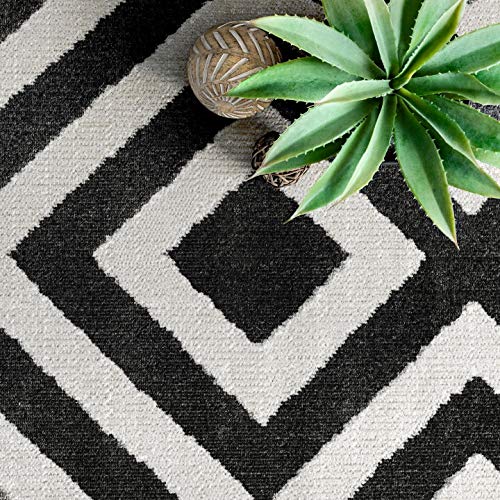 nuLOOM Rayne Diamond Fringe Indoor/Outdoor Area Rug, 8' x 10', Black