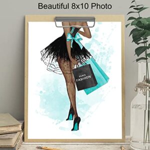 Light Blue Fashion Designer Wall Art - Black Woman, African American Women, Teens, Girls Bedroom - High Fashion Design Wall Decor - Glam Gifts for Latina, African American Woman - Black Culture